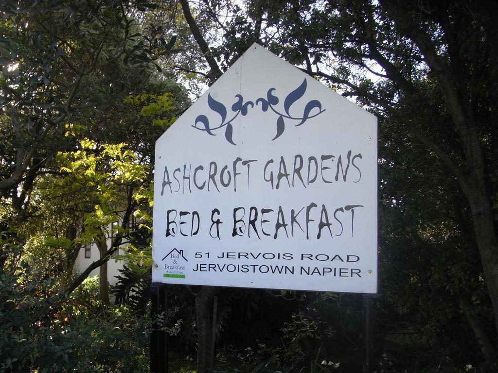 Ashcroft Gardens Bed & Breakfast เนเปียร์ ภายนอก รูปภาพ